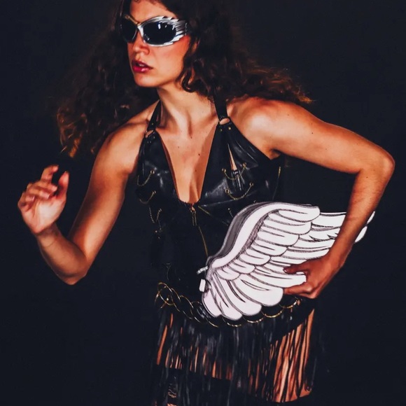 FYDELITY Quiver Holographic Angel Wing Sling Bag Purse Clutch Reflective Silver - Picture 3 of 13